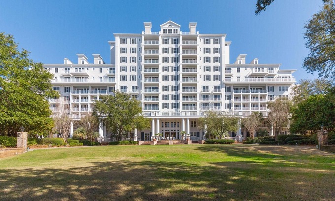 Baytowne Wharf Condo | Studio Condo in Lasata at Sandestin Golf and Beach Resort