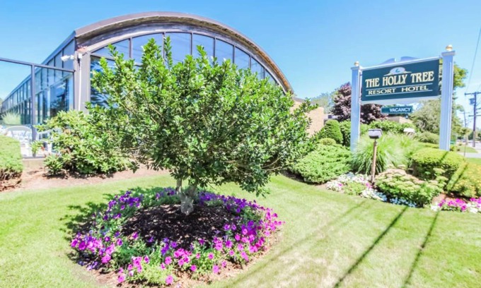 West Yarmouth Apartment | Studio Condo, Kitchenette, Sleeps 4, at The Holly Tree Resort!