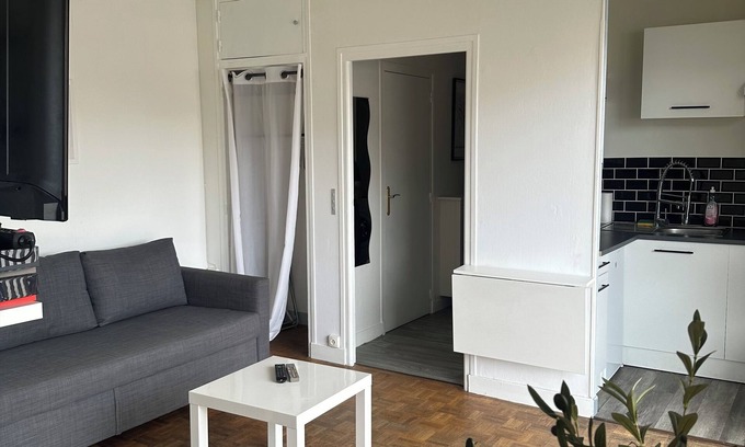 Chalons-en-Champagne Apartment | Studio Cosy Chalons en Champagne