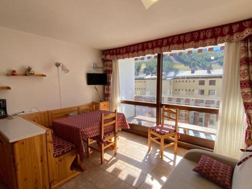 Montgenevre Apartment | Studio cosy 4 pers, plein sud, balcon, parking privé, proche pistes et commerces - FR-1-445-181