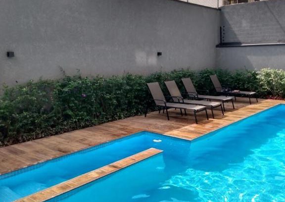Se Apartment | Studio Descolado na Liberdade - Prédio com piscina