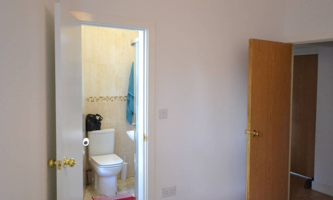 Limehouse Apartment | Studio Flat at East London for 2 guest