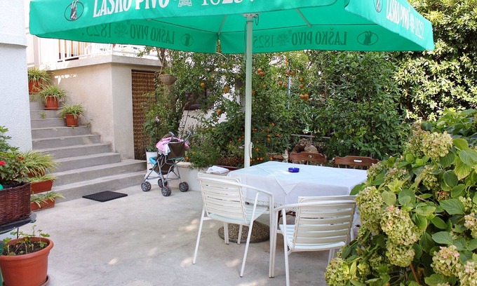 Bol Apartment | Studio flat with balcony and sea view Bol, Brač (AS-2878-a)