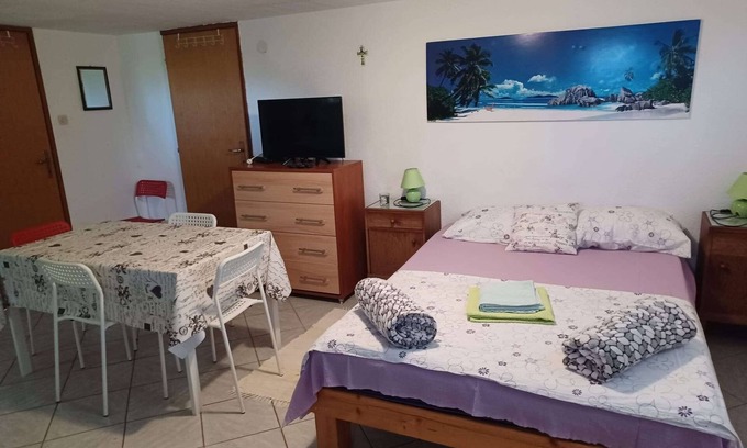 Vinjerac Apartment | Studio flat with terrace and sea view Vinjerac, Zadar (AS-23145-a)