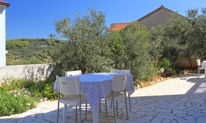 Lumbarda Apartment | Studio flat with terrace Lumbarda, Korčula (AS-9271-a)