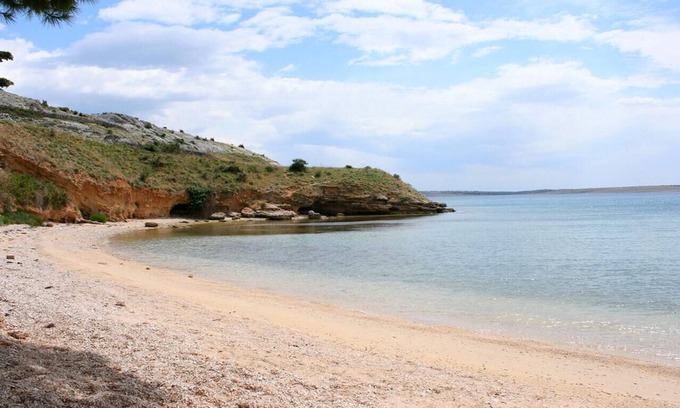 Smokvica Apartment | Studio flat with terrace and sea view Cove Smokvica, Pag (AS-4137-a)