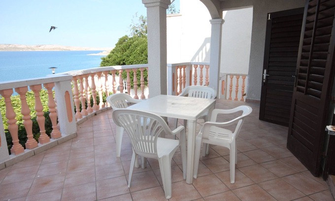 Zubovici Apartment | Studio flat with terrace and sea view Zubovići, Pag (AS-6394-a)