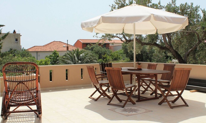 Tucepi Apartment | Studio flat with terrace Tučepi, Makarska (AS-6817-a)