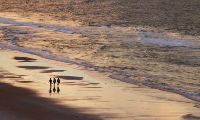 Bostroms Apartment | STUDIO FOR 2~ BEACH FRONT RESORT~AMAZING VIEWS~PIER FISHING BOATING POOLS & MORE