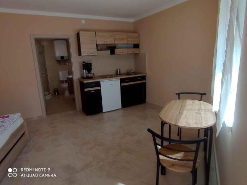 Balatonlelle Apartment | Studio in Balatonlelle 41940