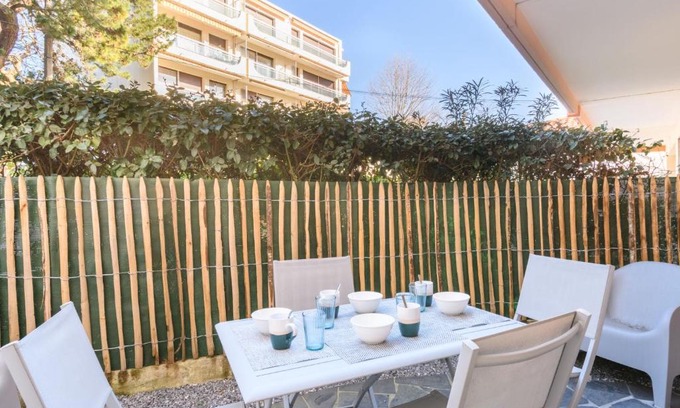 Arcachon Apartment | Studio le Galion-2 by Interhome