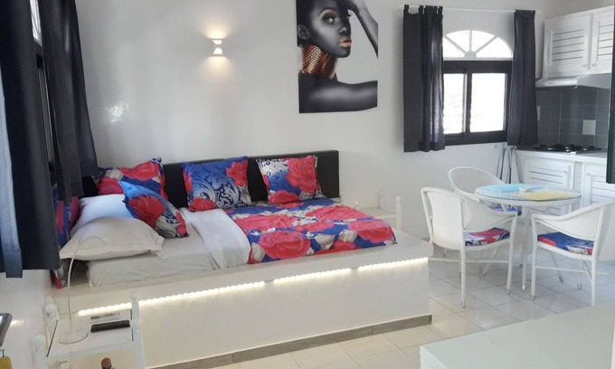 Saly Niakhniakhal Apartment | Studio Lipstick residence Natangue 1 Saly.