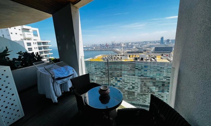 Medina Apartment | Studio Luxueux vue mer et Port de Casablanca