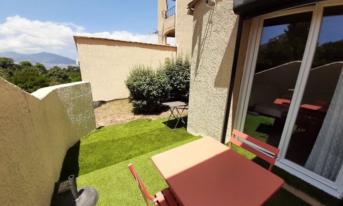 Grosseto-Prugna Apartment | Studio Maisonnette Dans Résidence Avec Piscine Porticcio, 2min Plage et Commerce