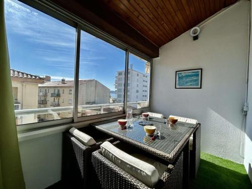 Sainte-Maxime City Centre Apartment | Studio Mezzanine Lumineux à 50m de la Plage – 5 Couchages à Sainte-Maxime - FR-1-226-474