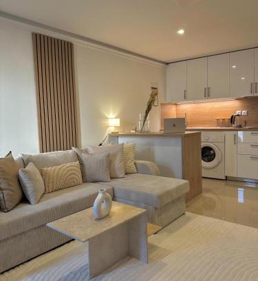 Champrosay Apartment | Studio Moderne et Spacieux