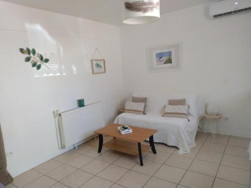Bessan Apartment | Studio neuf climatisé proche d'Agde