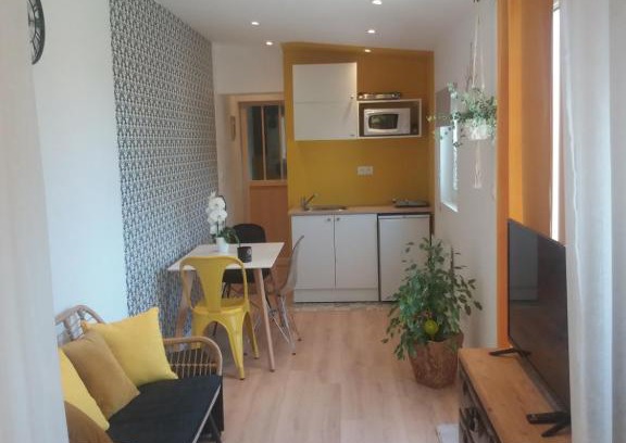 Mesnil-Val-Plage Apartment | Studio neuf dans propriété au bord de la mer