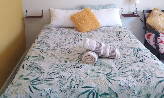 Langebaan Apartment | Studio On Fairway. A Cozy Quaint Studio close to restaurants and main beach.