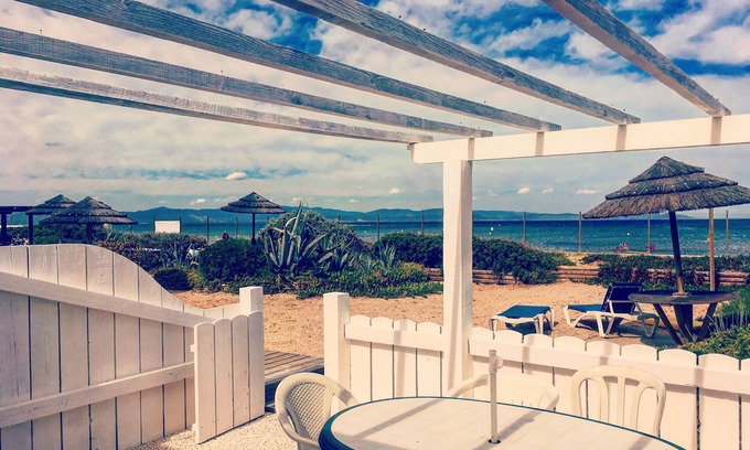 Giens Apartment | Studio on the beach with sea view