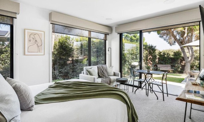 Mount Martha House | Studio One - Luxe Apartment, across from beach, walk to local shops