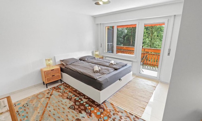 Lens Apartment | Studio paisible et chaleureux