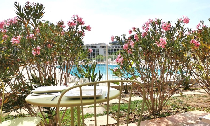 Mandelieu-La-Napoule Apartment | Studio Pool view #1