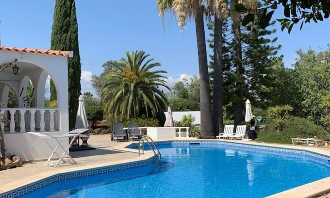 Moncarapacho e Fuseta Apartment | Studio + private terrace, swimming pool, 5 min from the ocean and Ria Formosa