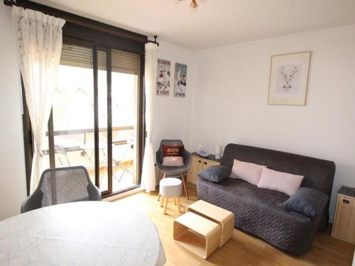 Bagneres-de-Luchon Apartment | Studio rénové télécabine - Balcon & Parking - FR-1-313-148