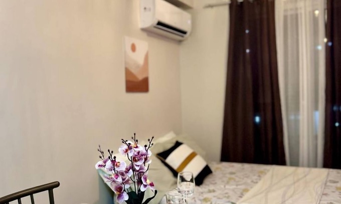 Lapu-Lapu Apartment | Studio Retreat with Balcony and Pool