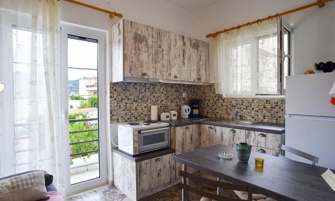 Palekastro Apartment | Studio Romantique en Centre-ville, à 5 Minutes de la Plage!