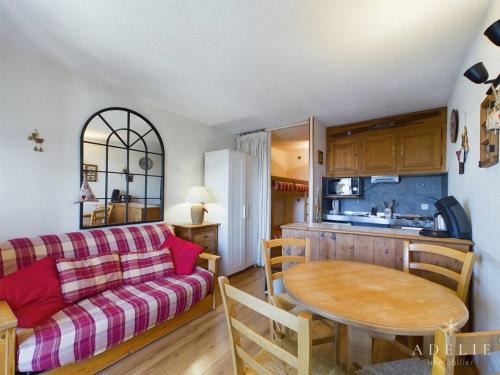 La Rosiere Apartment | Studio Sud 4 pers, balcon, à 50m des pistes et 200m des commerces, idéal pour familles - FR-1-398-629