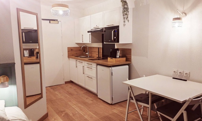 Jaunay-Marigny Apartment | Studio Tout Confort, 8min à Pied du Futuroscope