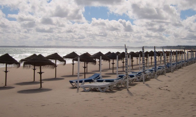 Torralta Apartment | Studio - View Over the Beach