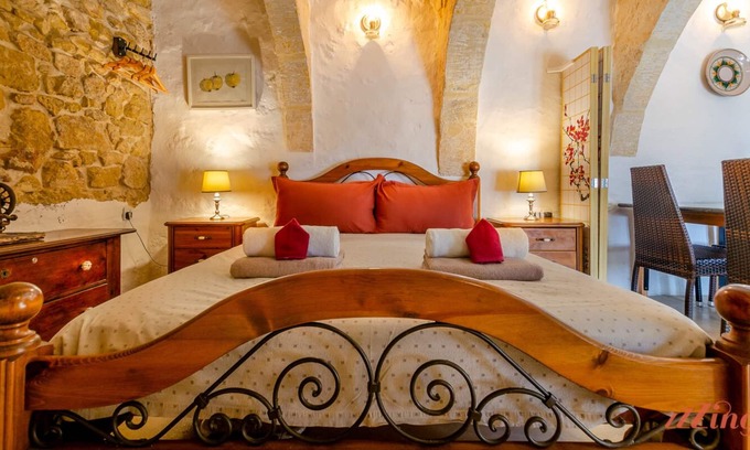 Xewkija Apartment | Studio w/Courtyard in a Traditional Country home
