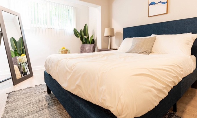 University Hills and Windsor Park Apartment | Studio w/ Great Location Near Highway to DT-A