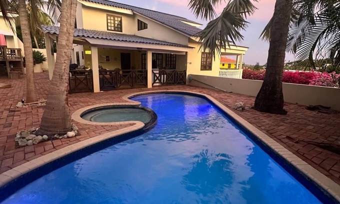 Willemstad Apartment | Studio with pool at 5 min from Jan Thiel