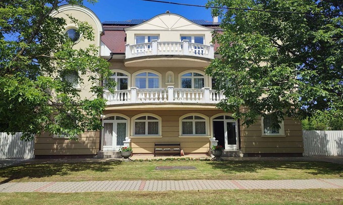 Siofok Aranypart Apartment | Studio with wifi and air conditioning near the beach