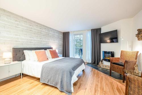 Mont-Tremblant Village Apartment | Studio Woodland by Gestion ELITE
