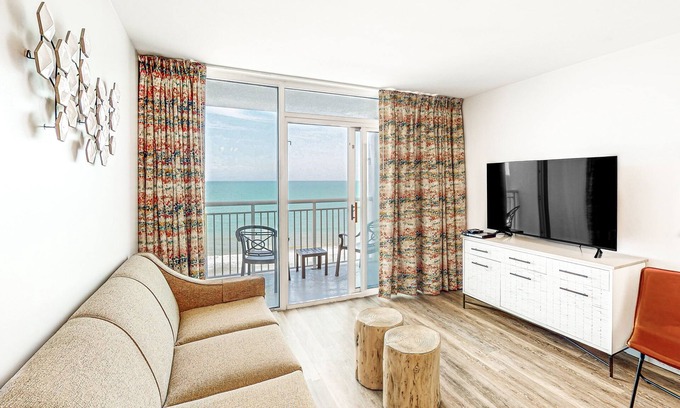 Myrtle Beach Condo | Stunning 14th-floor oceanfront condo with beach views, hot tubs & pools