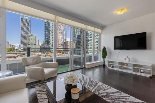 Downtown Vancouver Apartment | Stunning 1BD in Heart of Downtown