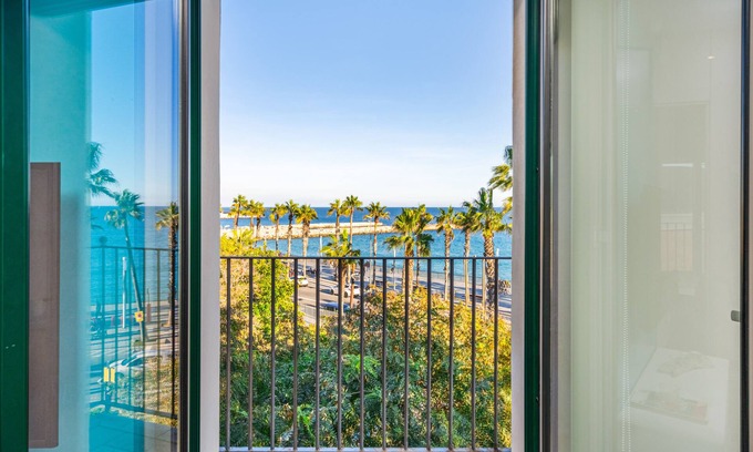 Barceloneta Apartment | Stunning 2-Bedroom Apartment with Sea View in Barceloneta