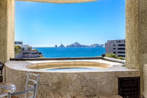 Cabo Bello Apartment | Stunning 2 BR with Ocean Views & Jacuzzi by the Beach