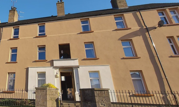 Glenisla Apartment | Stunning 3-Bed Apartment in Dundee