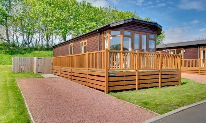 Morpeth Cabin | Stunning 3-Bed Hot Tub Lodge, Northumberland