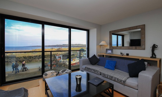 St. Andrews Cottage | Stunning 3 bedroomed townhouse overlooking St Andrews harbour