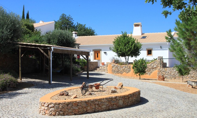 Sao Bras de Alportel Villa | Stunning 3 Bed Villa with private pool and rural views