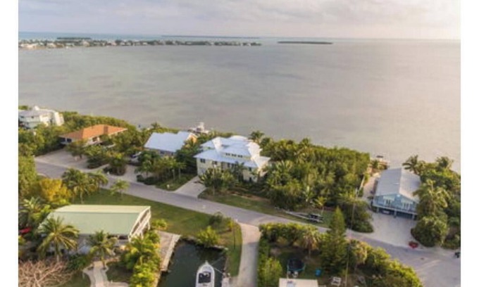 Cutthroat Harbor Estates House | Stunning 4 bedroom 3.5 bath Open Water home with great boating