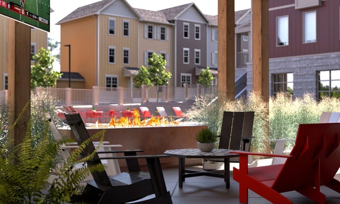 Bloomington House | Stunning 4-BR Houses with On-Site Pool