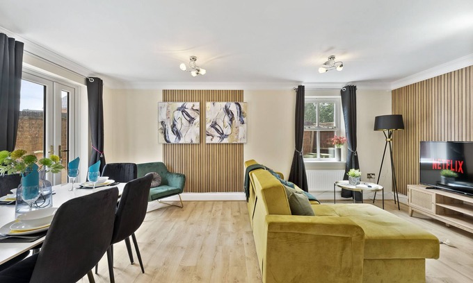 Moreton-in-Marsh House | Stunning 5 Bedroom House in the Cotswolds - Garden